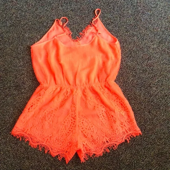 San joy neon pink romper size large. - Picture 3 of 4